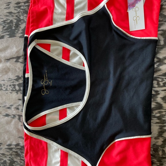 Jessica Simpson workout top - Picture 2 of 5